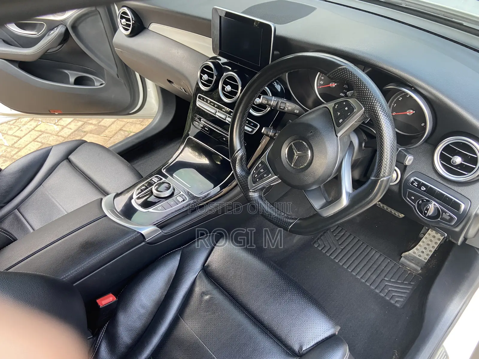 Mercedes-Benz GLC-Class 2017 White