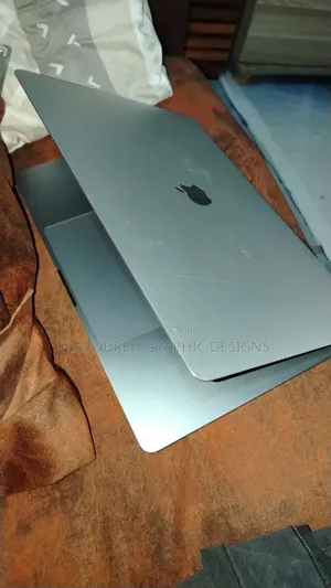 Laptop Apple MacBook 2017 16GB Intel Core i7 SSD 512GB