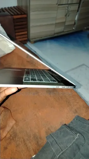 Laptop Apple MacBook 2017 16GB Intel Core i7 SSD 512GB