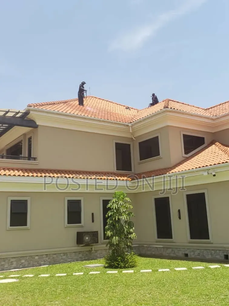 Roof Tile Cleaning Service