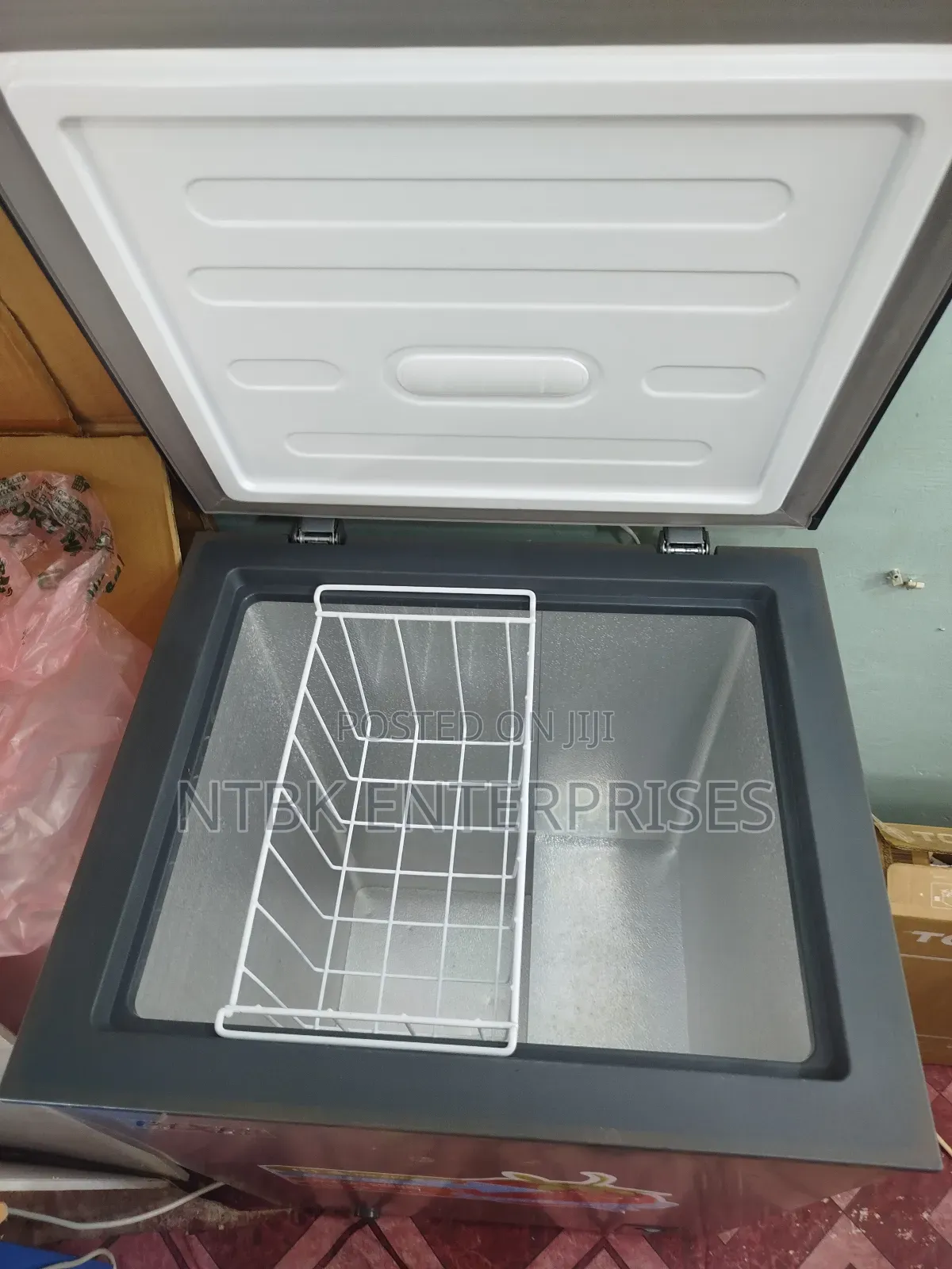 Pixel 130l Deep Freezer