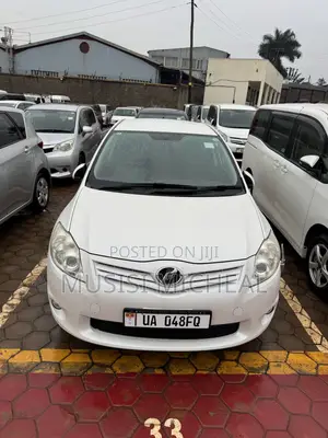 Toyota Auris 2011 White