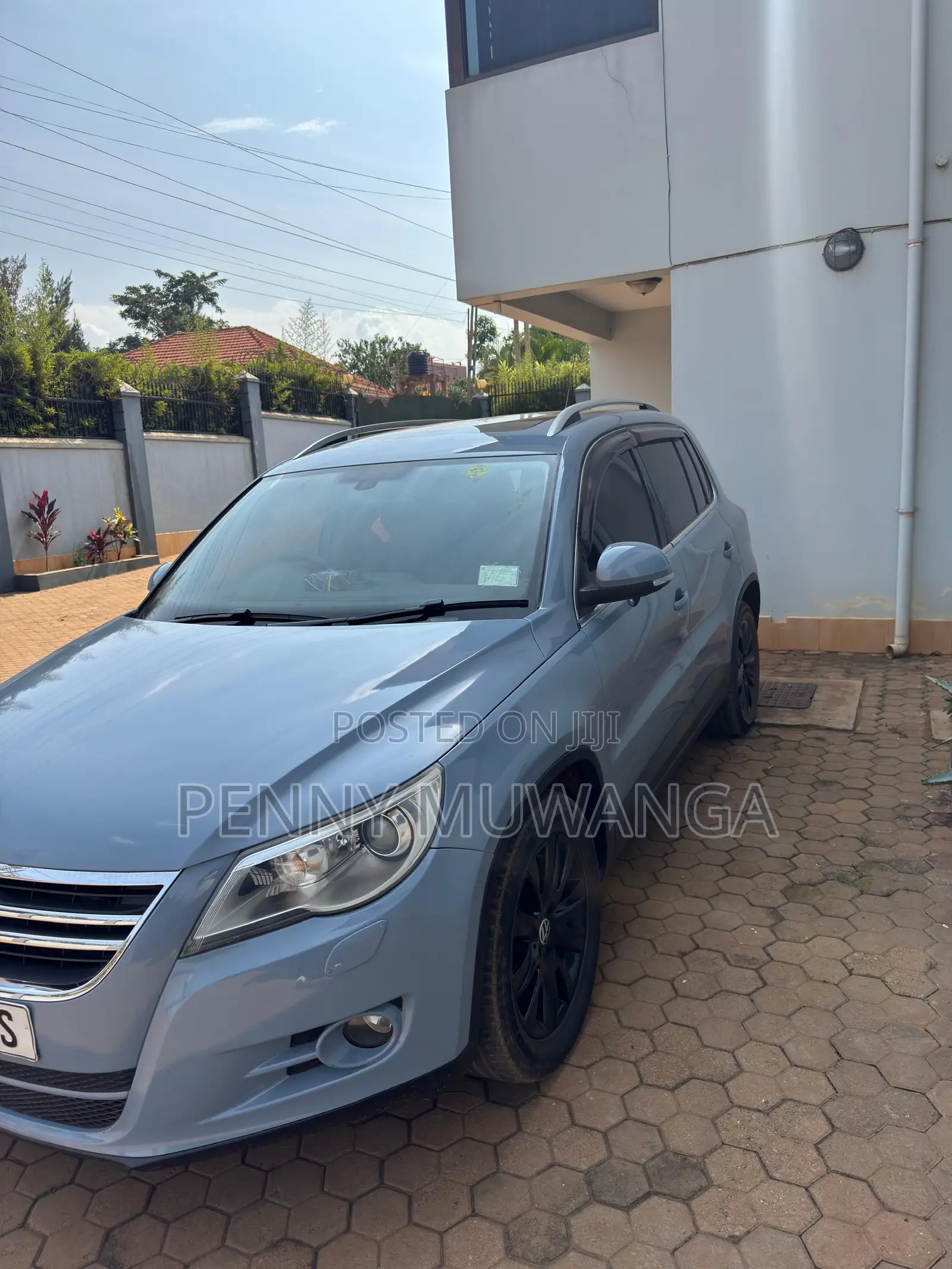 Volkswagen Tiguan SE 2010 Gray