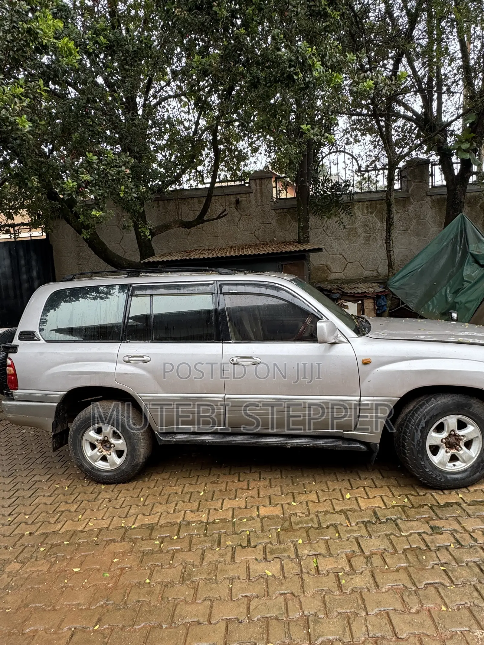 Toyota Land Cruiser Prado 2000 Silver