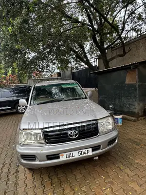 Toyota Land Cruiser Prado 2000 Silver