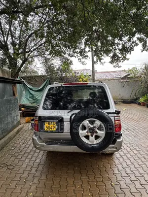 Toyota Land Cruiser Prado 2000 Silver