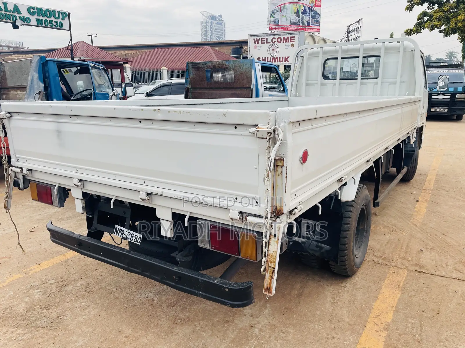 Isuzu Truck 4BE1 Engine Long Chassis