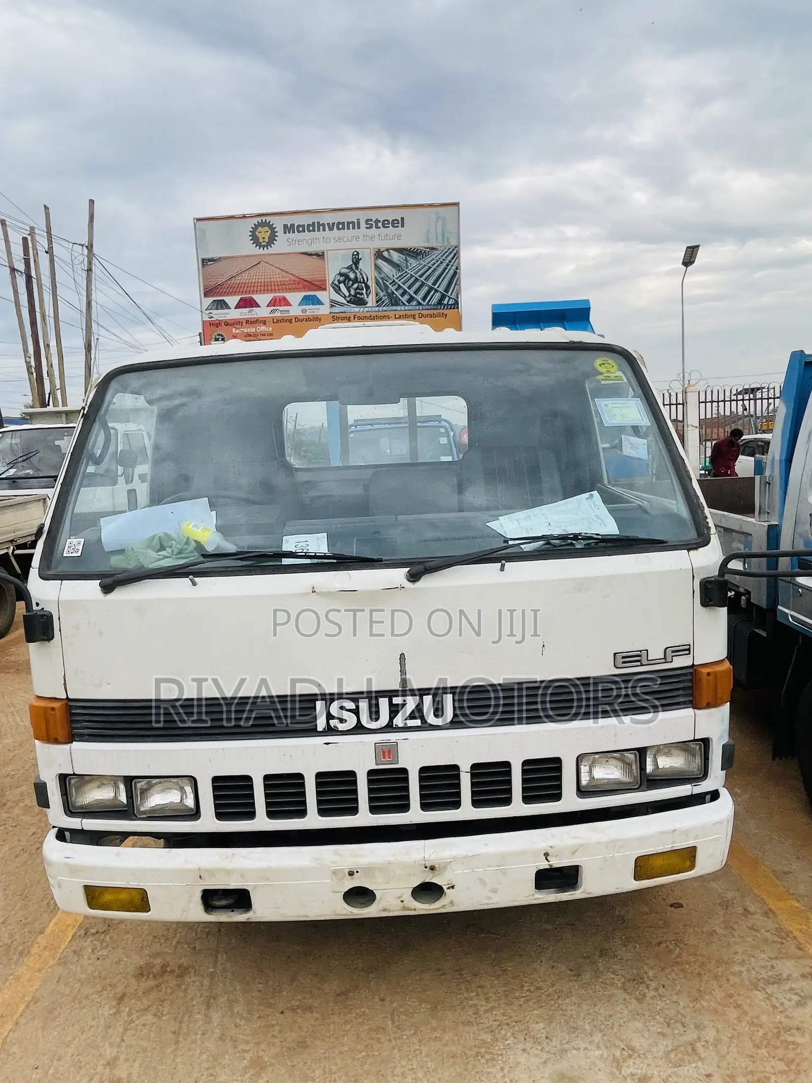Isuzu Truck 4BE1 Engine Long Chassis