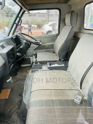 Isuzu Truck 4BE1 Engine Long Chassis