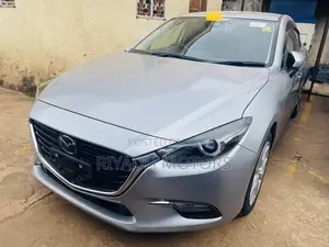 Mazda Axela 2018 Silver