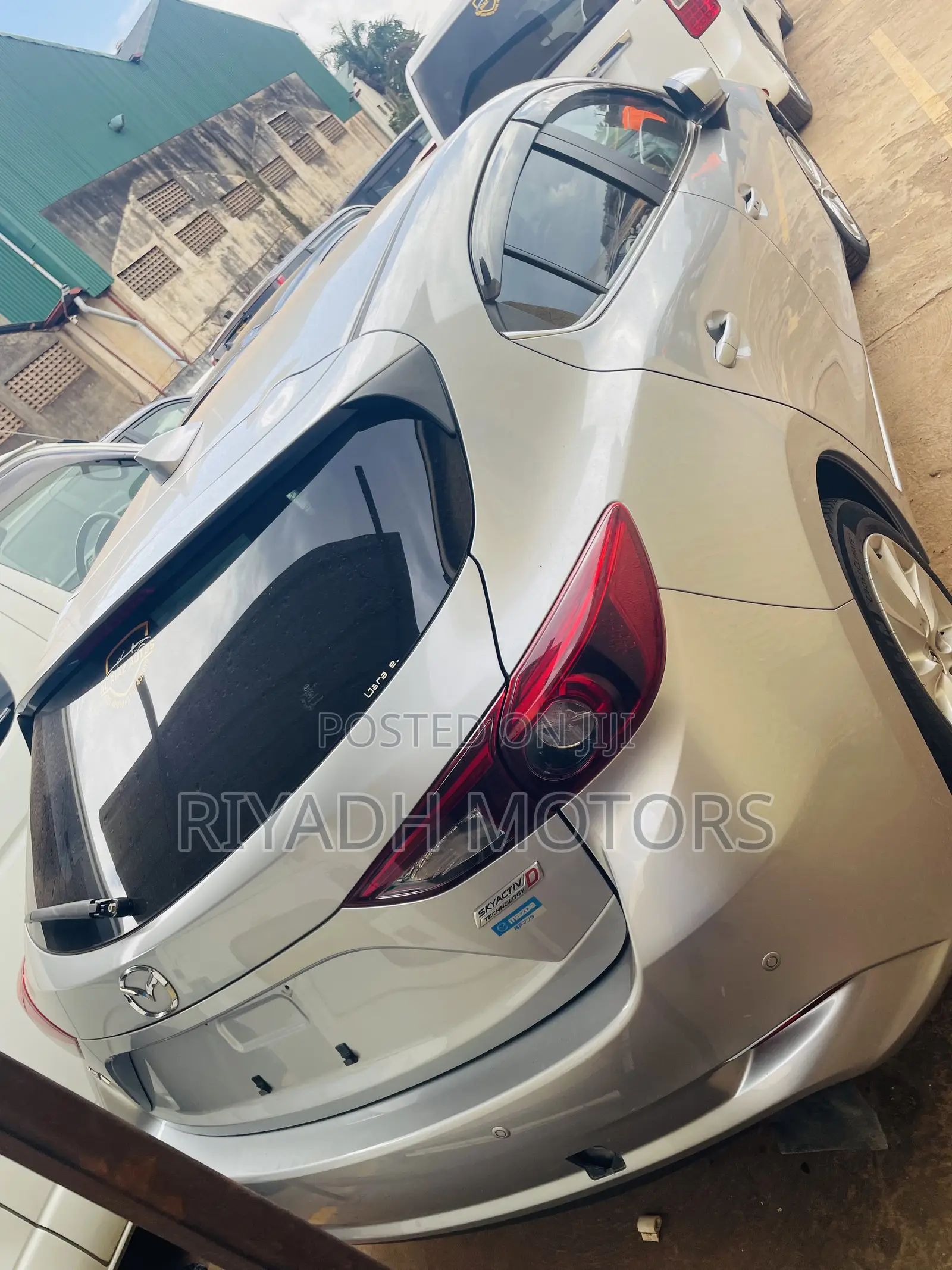 Mazda Axela 2018 Silver