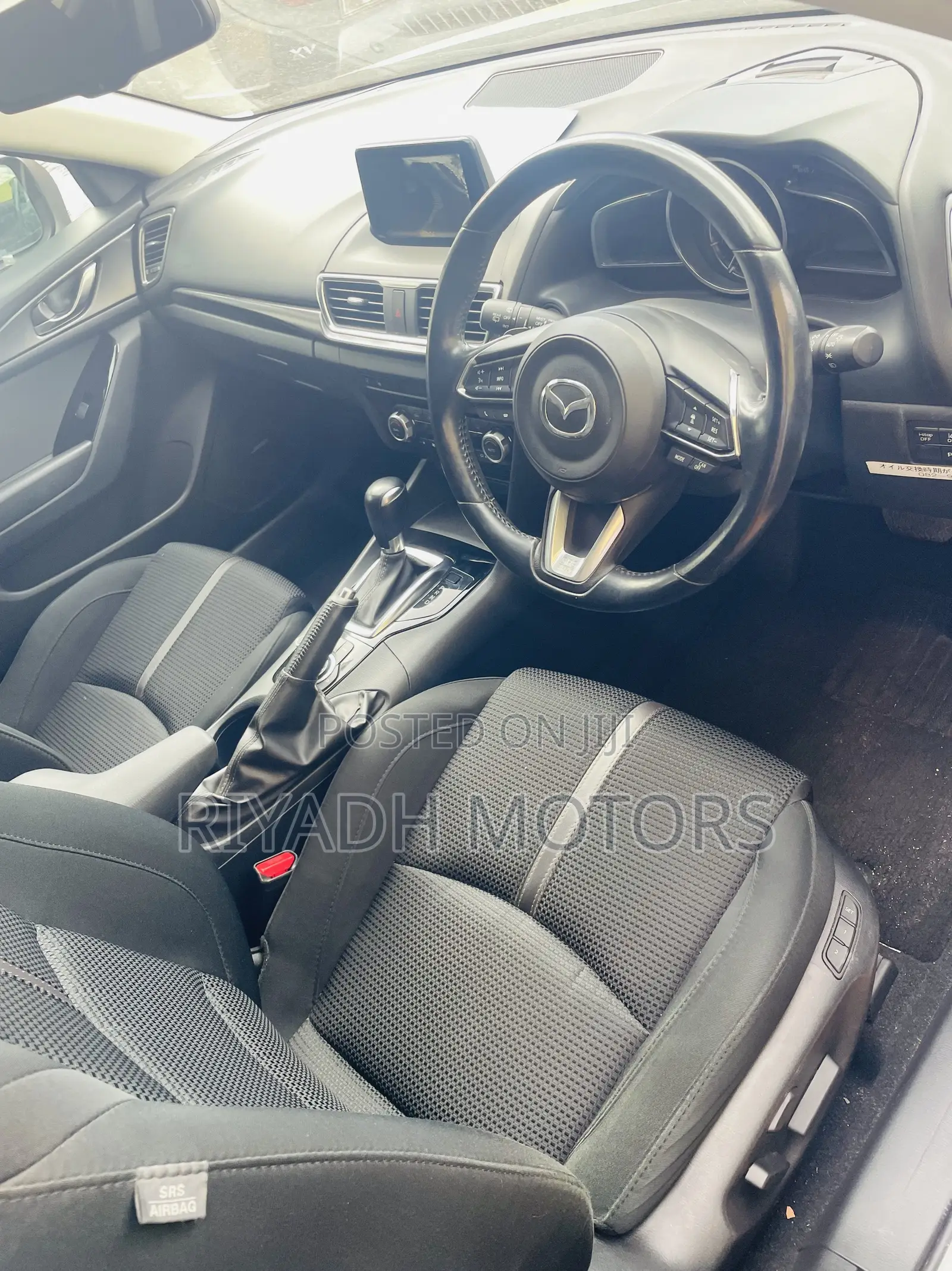 Mazda Axela 2018 Silver