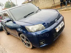 Toyota Corolla Rumion 2010