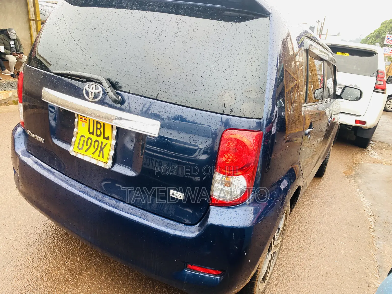 Toyota Corolla Rumion 2010