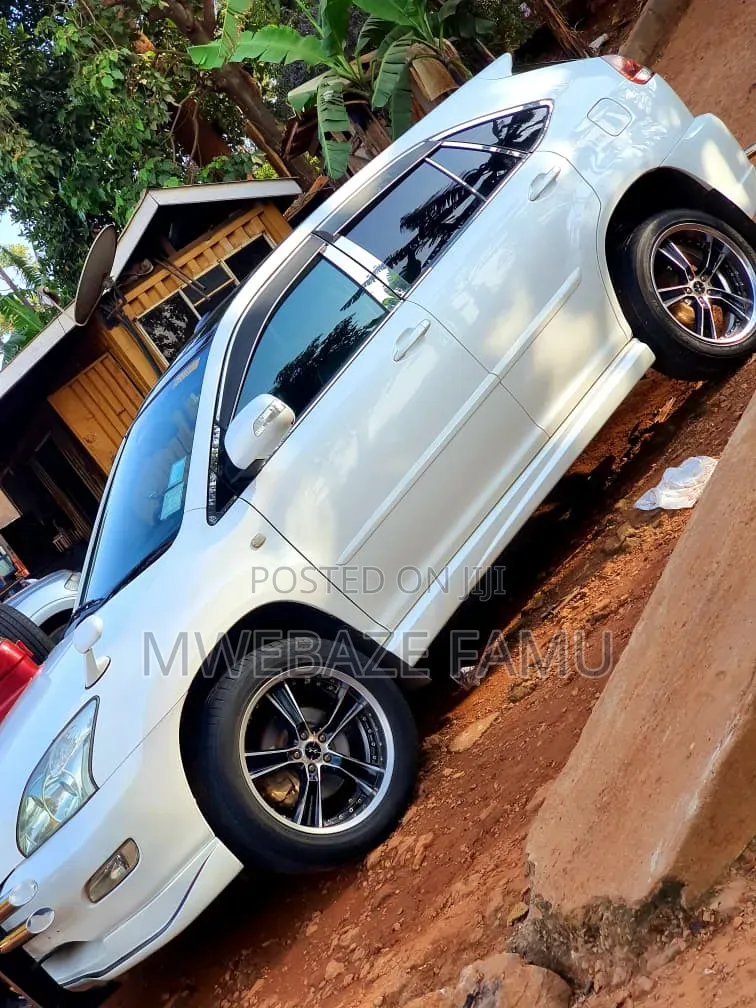 Toyota Harrier 2008 White