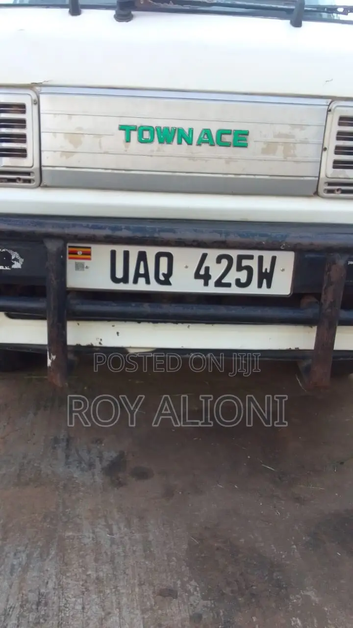Toyota Mini Truck 1991 White