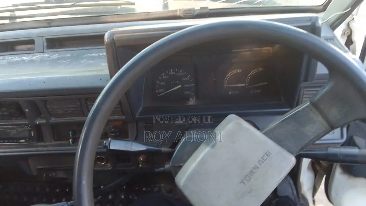 Toyota Mini Truck 1991 White