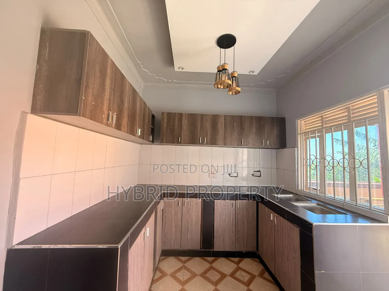 4bdrm House in Matugga~Kiryagonja, Gombe for sale