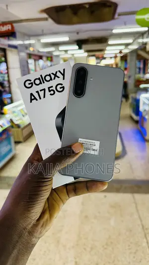 New Samsung Galaxy A17 5G 256 GB Gold