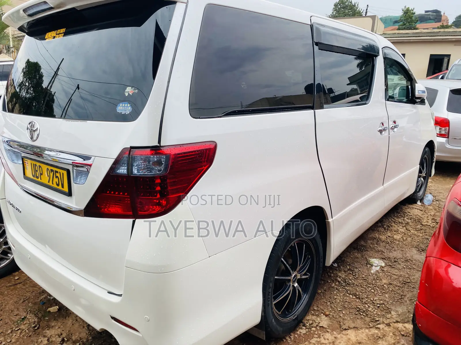 Toyota Alphard 2.4 Petrol FWD 2012