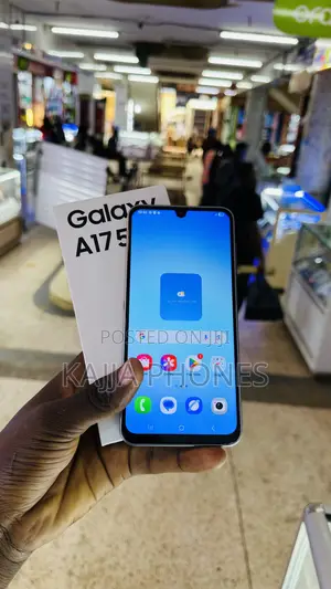 New Samsung Galaxy A17 5G 256 GB Gold