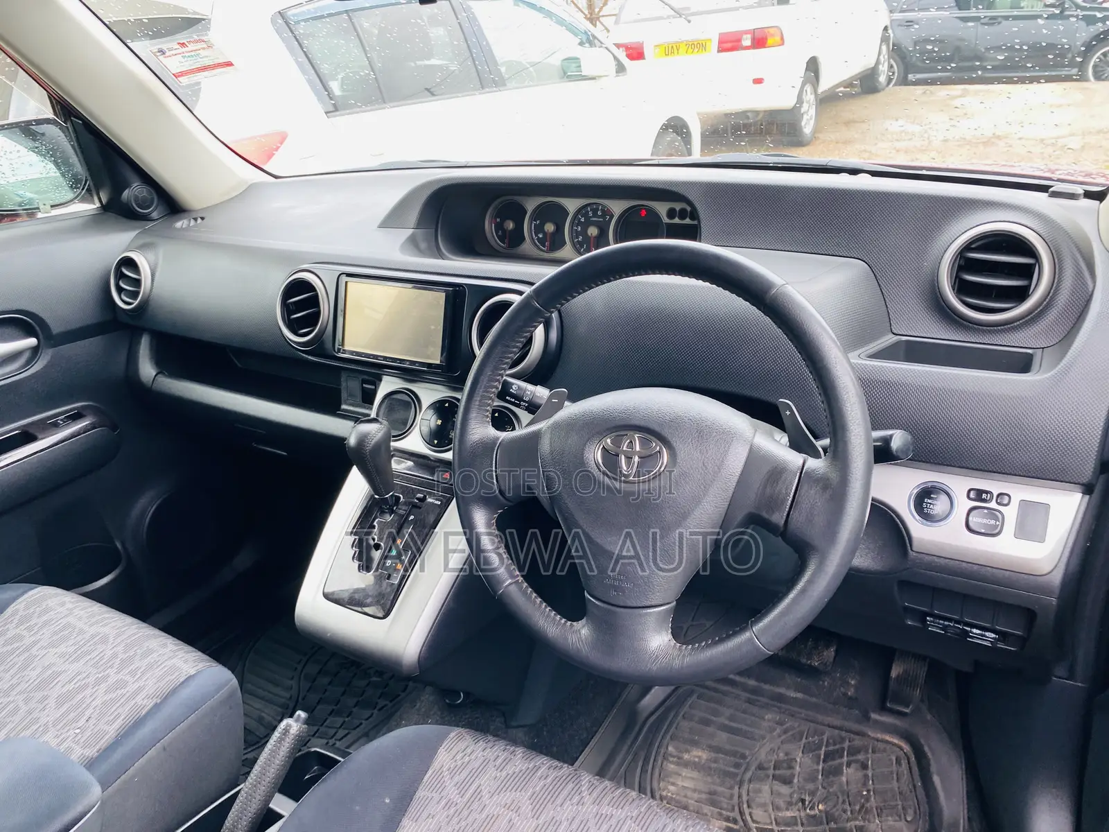 Toyota Corolla Rumion 2012