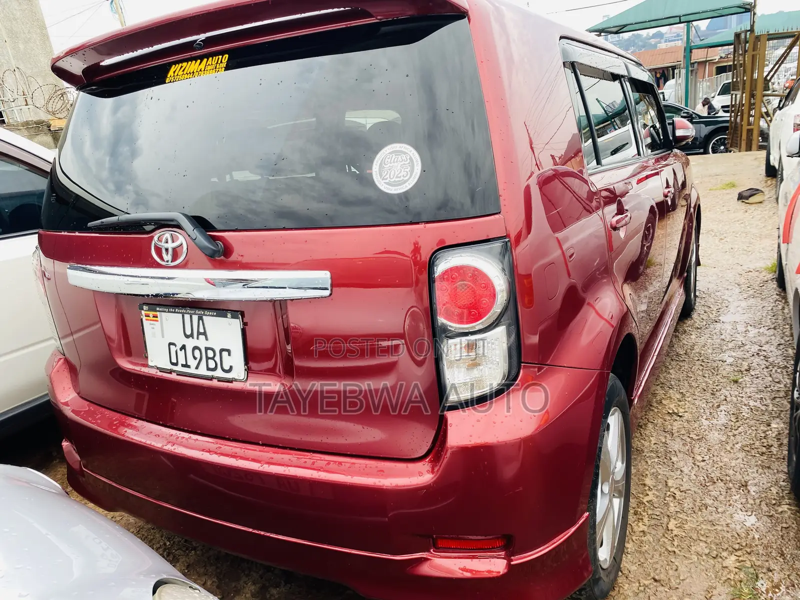 Toyota Corolla Rumion 2012
