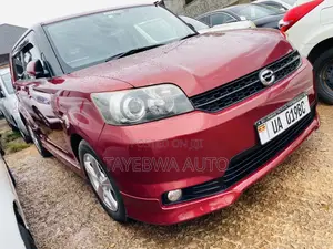 Toyota Corolla Rumion 2012