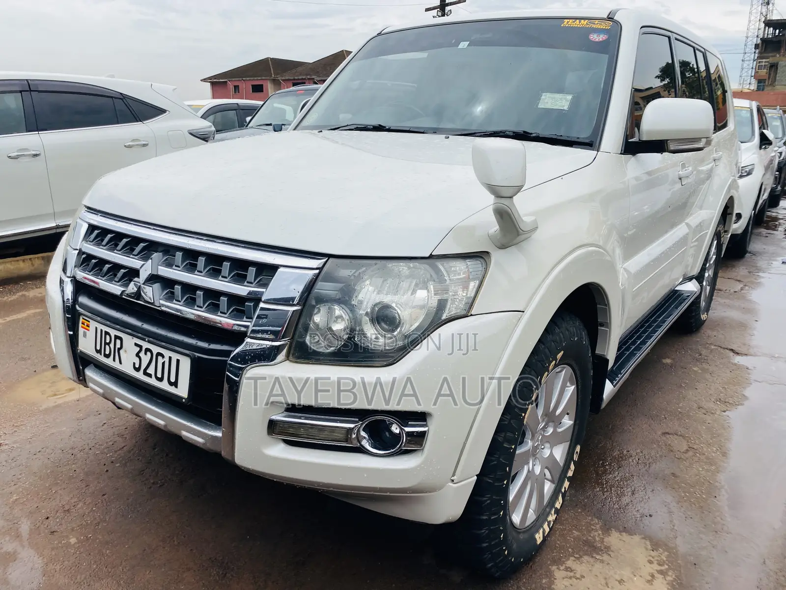 Mitsubishi Pajero 2012 White