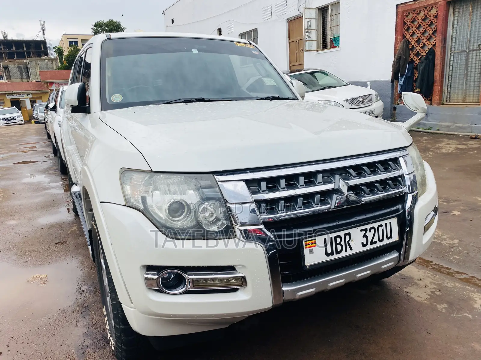 Mitsubishi Pajero 2012 White