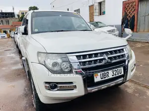 Mitsubishi Pajero 2012 White
