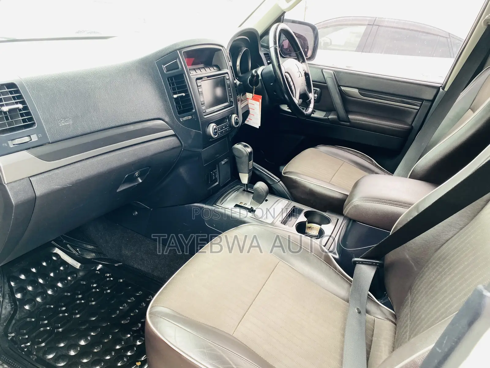 Mitsubishi Pajero 2012 White