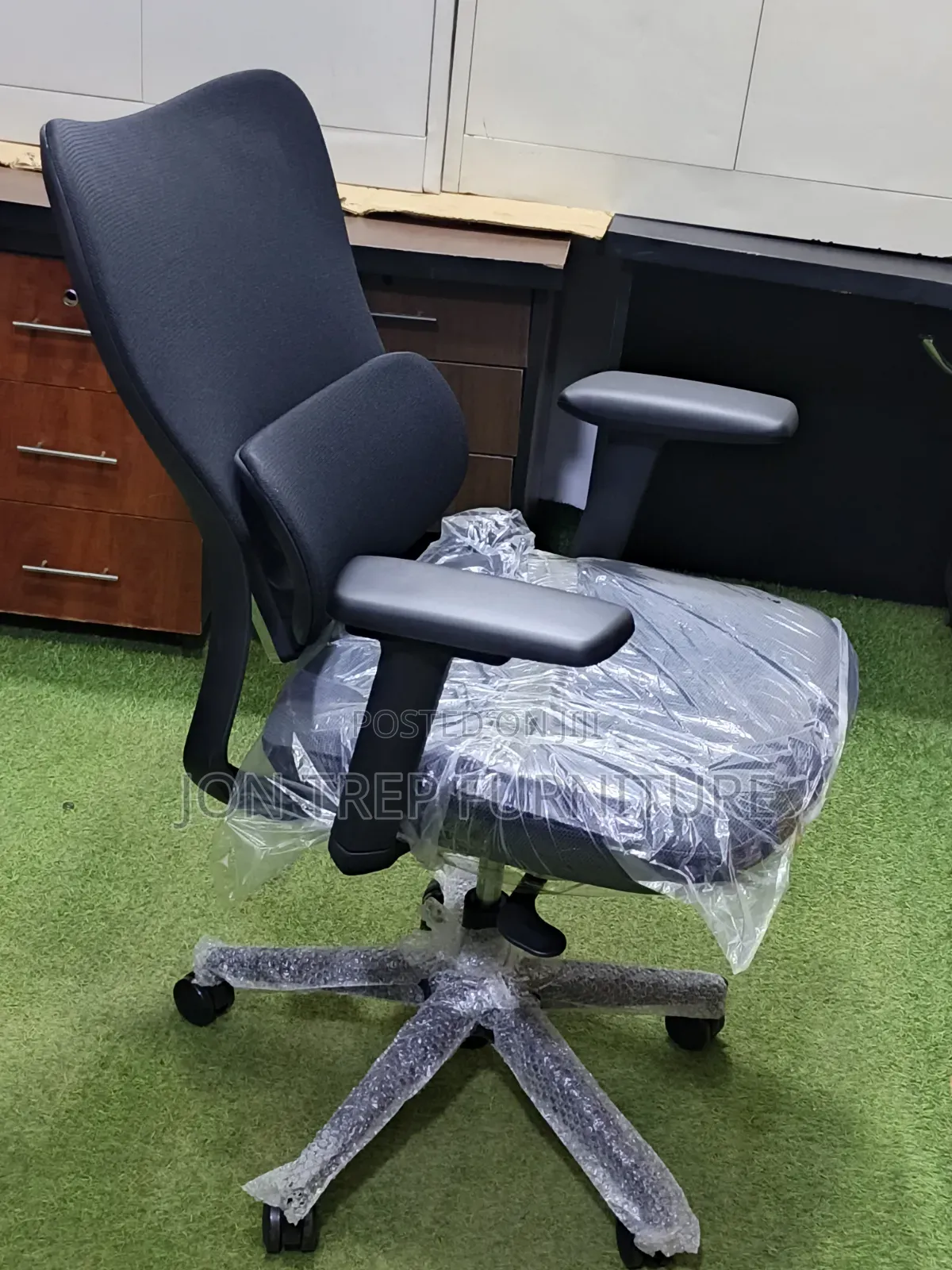 Shwevel Office Chair