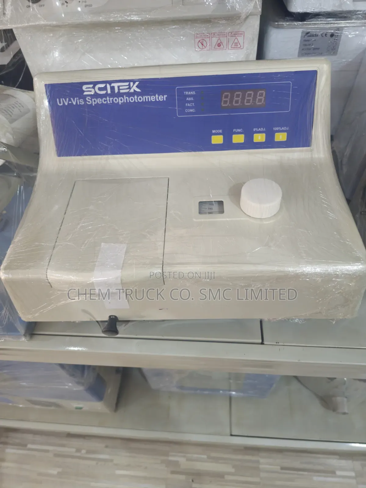 Spectrophotometer Machine