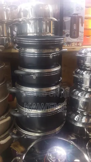 Six Piece Nonstick Cookware Set