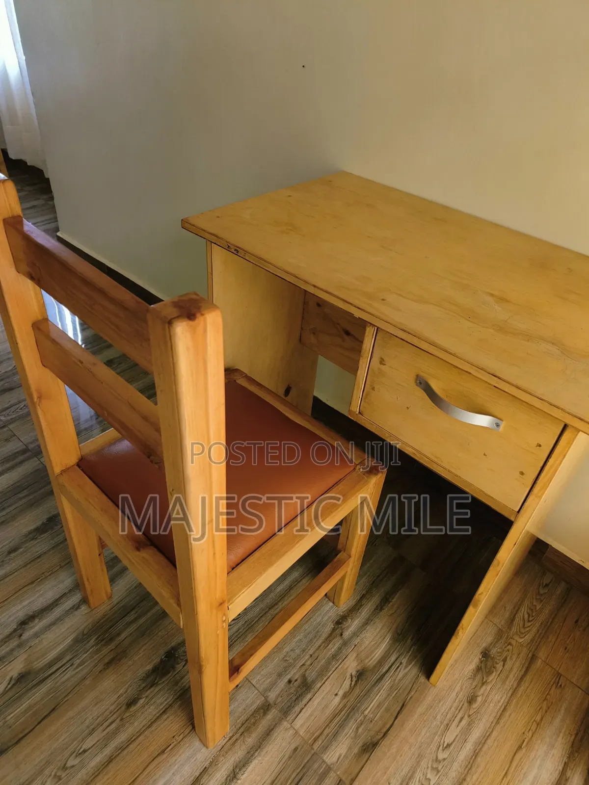 Reading Table / Computer Table in Good Condition