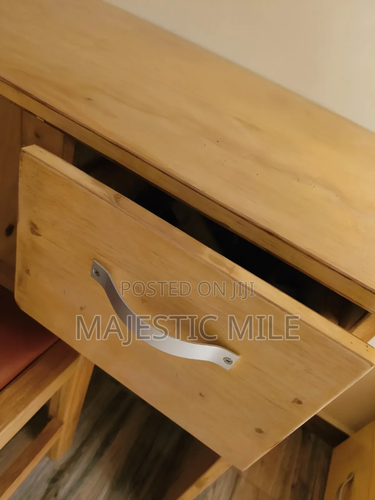 Reading Table / Computer Table in Good Condition