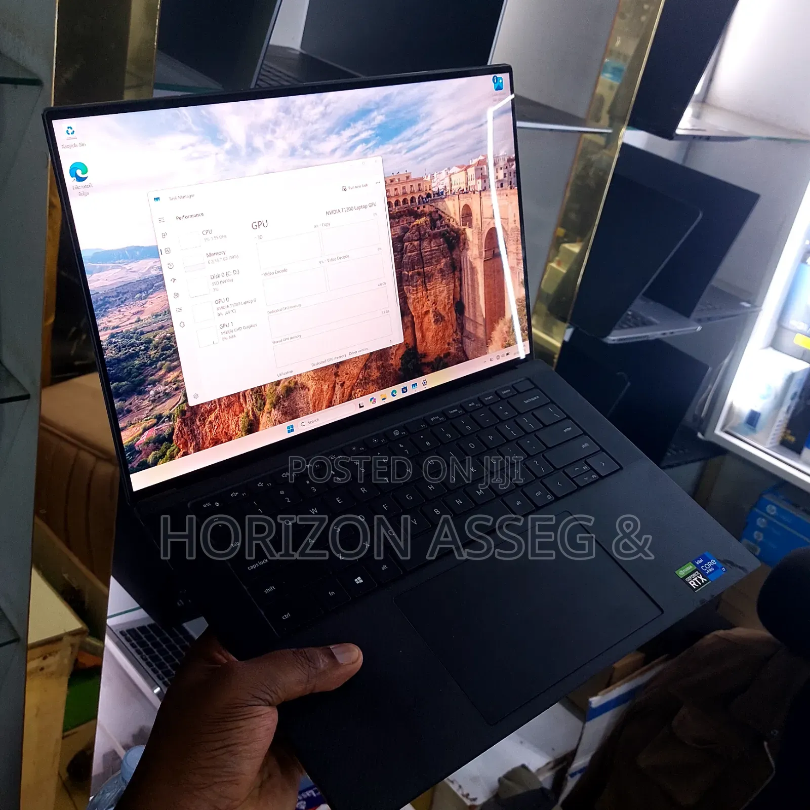 New Laptop Dell Precision 5560 16GB Intel Core i7 SSD 512GB