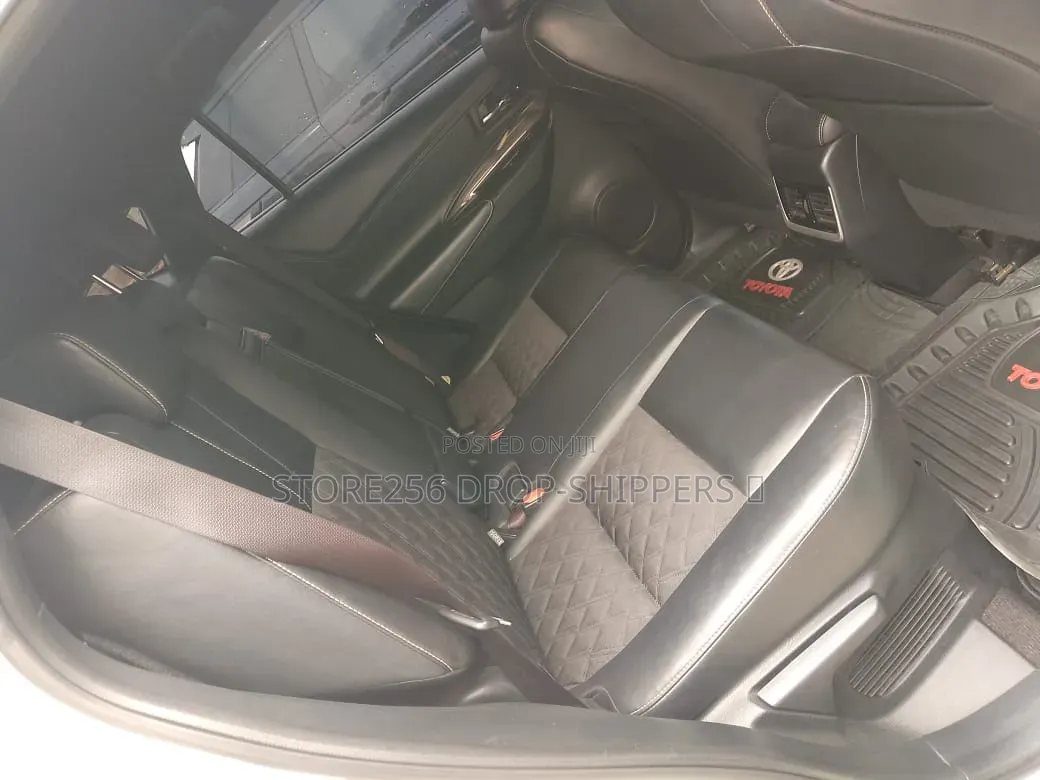 Toyota Harrier 2.0 2014 White