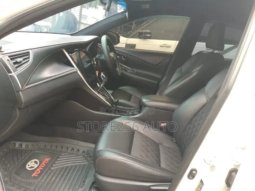 Toyota Harrier 2.0 2014 White