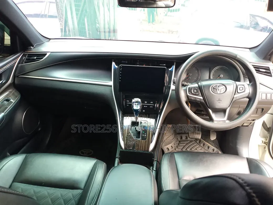 Toyota Harrier 2.0 2014 White