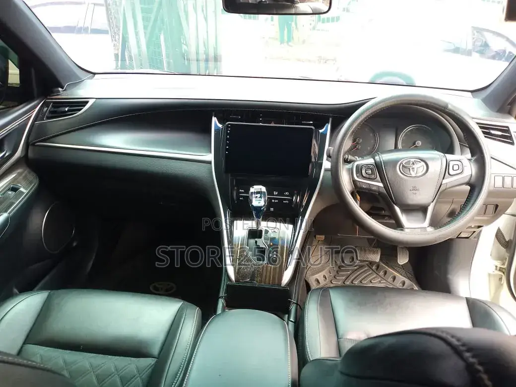 Toyota Harrier 2.0 2014 White