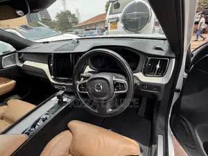 Volvo XC60 2020 White
