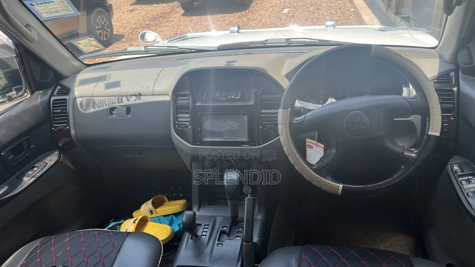 Mitsubishi Pajero 2002 White