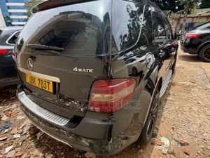 Mercedes-Benz M Class 2009 Black