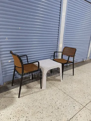 2people Plastic Table and Chairs Set for Bars and Coffee