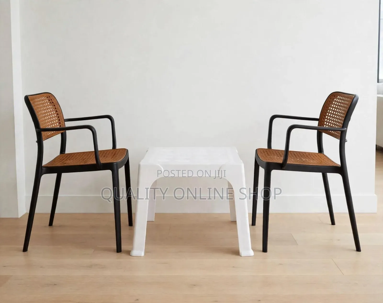 Patio Outdoor/Indoor Plastic Table and Chairs Plastic Table and Chairs
