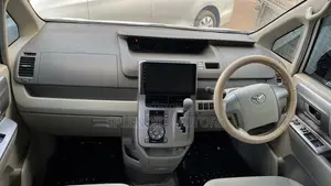 Toyota Noah 2010 White
