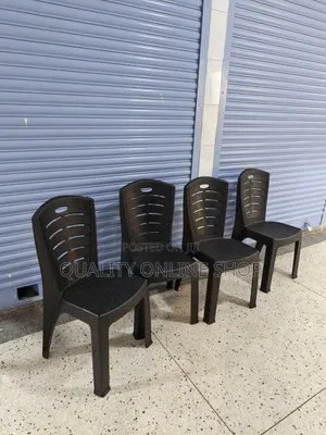 Checked Matted Plastic Chairs Plastic Chairs