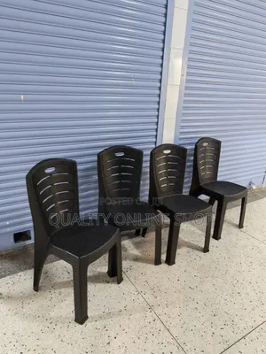 Checked Matted Plastic Chairs Plastic Chairs